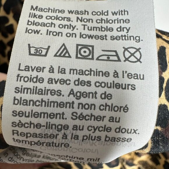 J Crew Button up Shirt Size M Leopard Print Long Sleeve Signature Fit - Picture 3 of 11